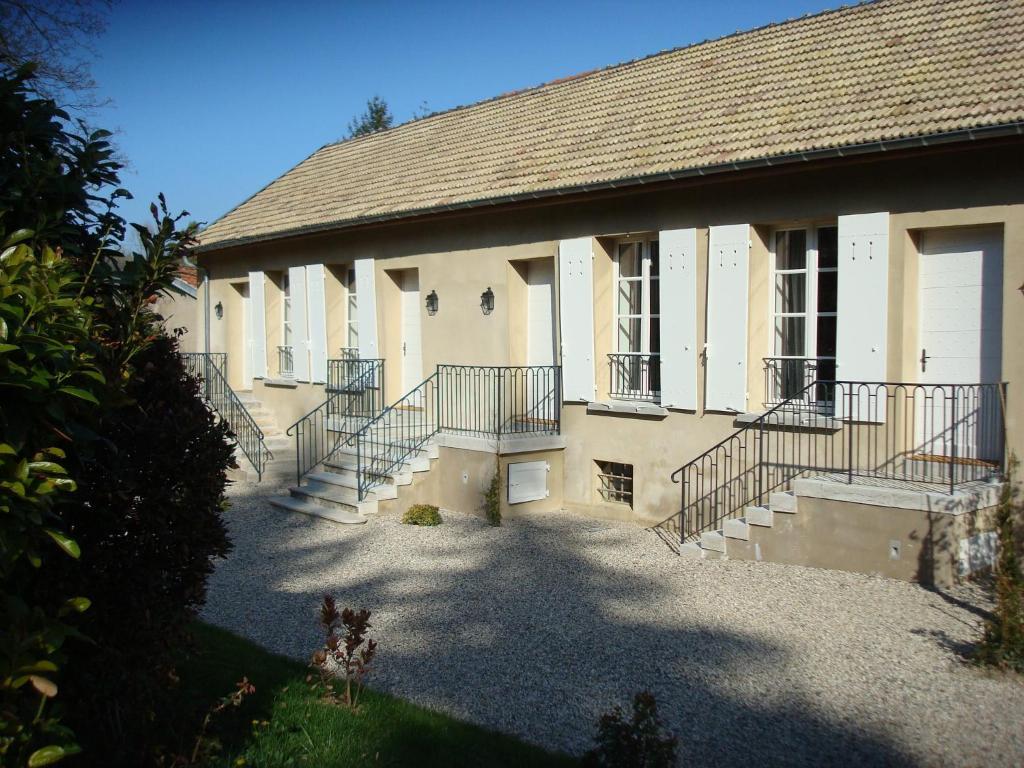 Les Communs Du Manoir Apartman Écully Kültér fotó